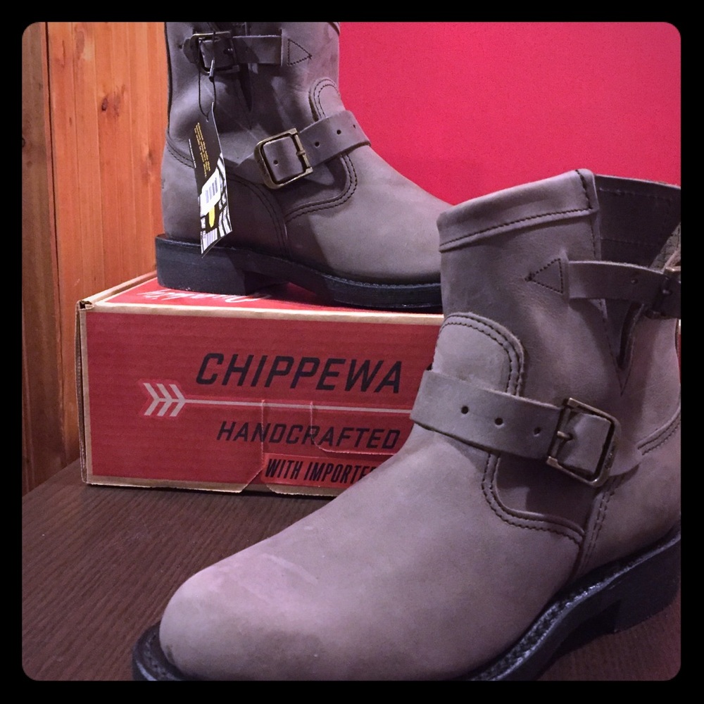 NIB Chippewa Engineer Boots